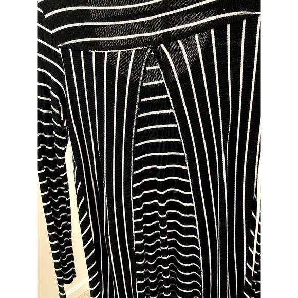 B.L.E.U. Blue/White Horizontal Striped Long Sleeve T-Shirt - Size Med (EUC) - Picture 6 of 8